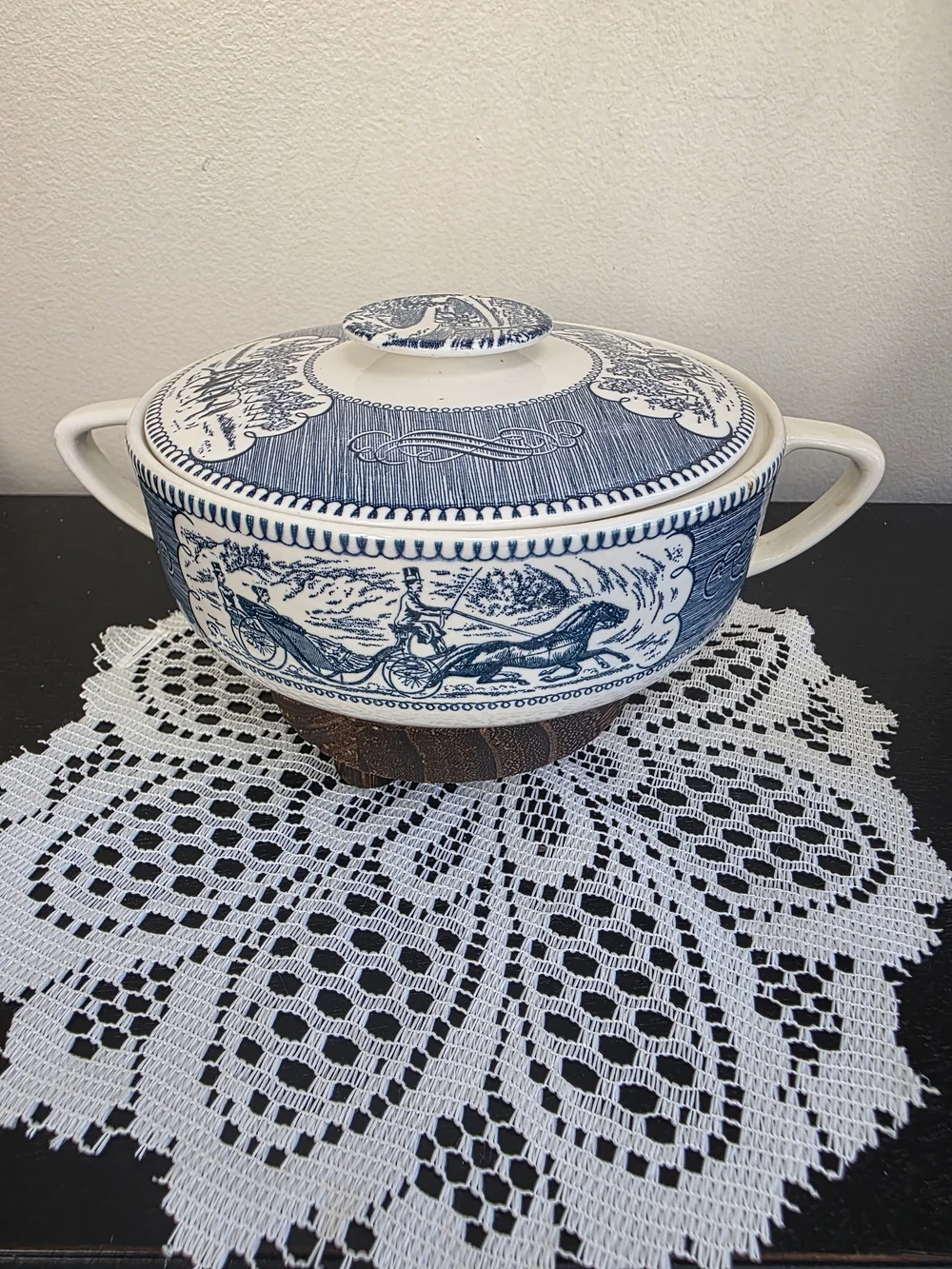 Vintage Currier & Ives Covered Casserole Dish